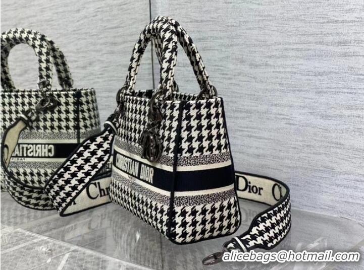 Promotional DIOR LADY D-LITE BAG Black and White Houndstooth Embroidery M0566BRE-4