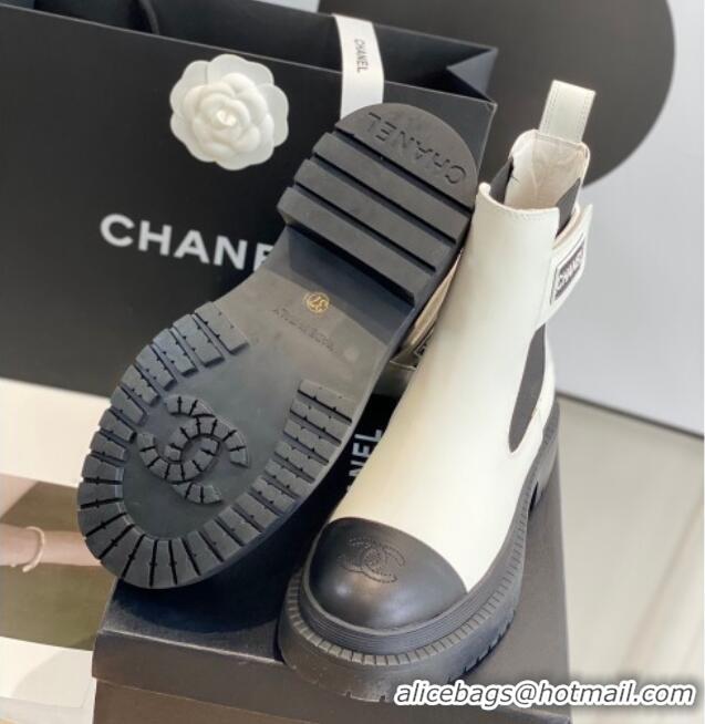 Sumptuous Chanel Calf Leather Ankle Boots with CHANEL Band White 112809