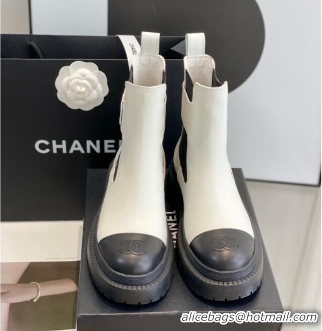 Sumptuous Chanel Calf Leather Ankle Boots with CHANEL Band White 112809