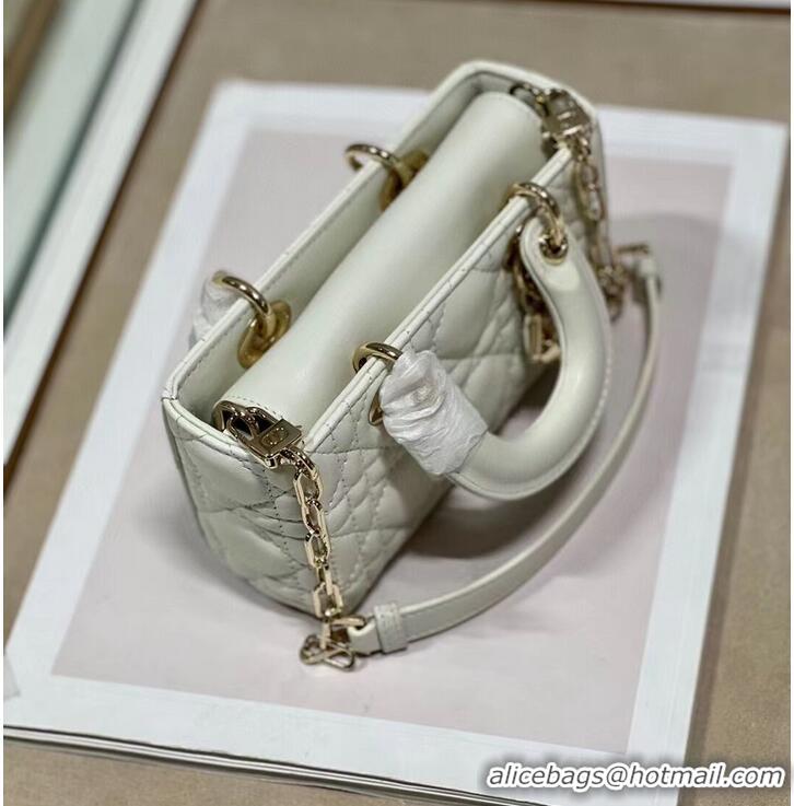 Top Quality MINI DIOR LADY D-JOY BAG Cannage Lambskin M0540ONG white