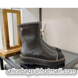 Sumptuous Chanel Lambskin Ankle Boots with Chain Trim Black 112829