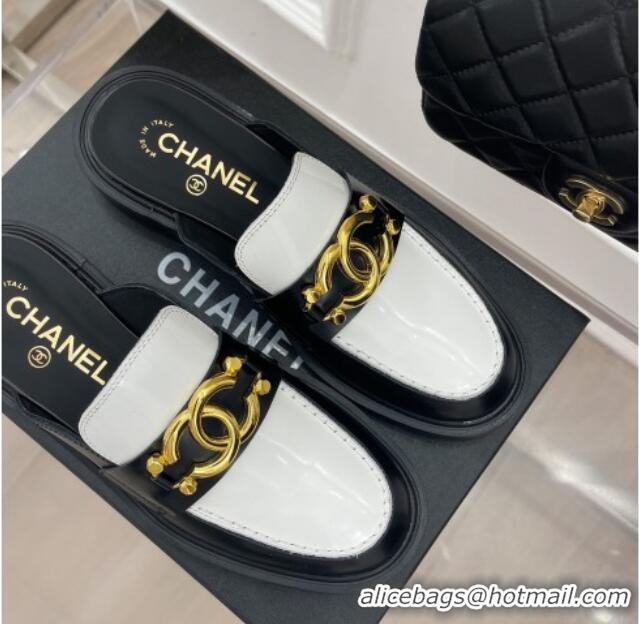 Grade Quality Chanel Shiny Calfskin Flat Mules with Metal CC Black/White 112840