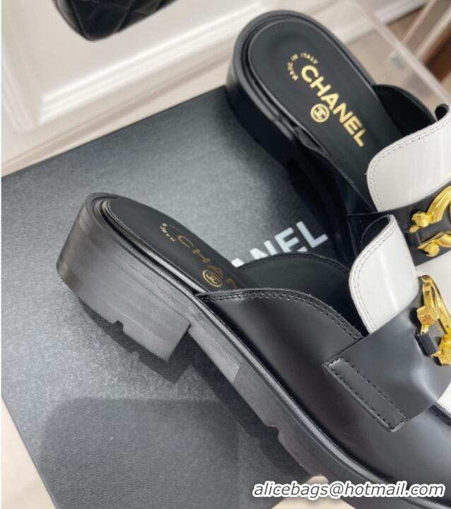 Grade Quality Chanel Shiny Calfskin Flat Mules with Metal CC Black/White 112840