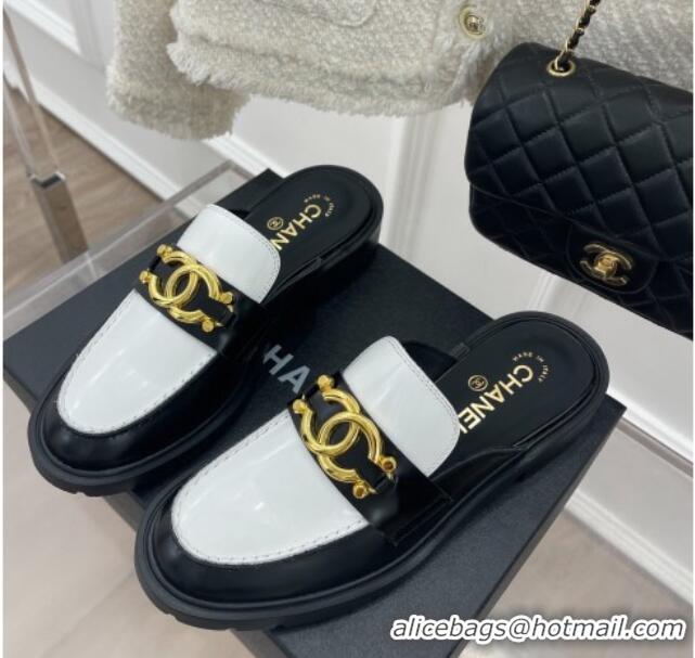 Grade Quality Chanel Shiny Calfskin Flat Mules with Metal CC Black/White 112840