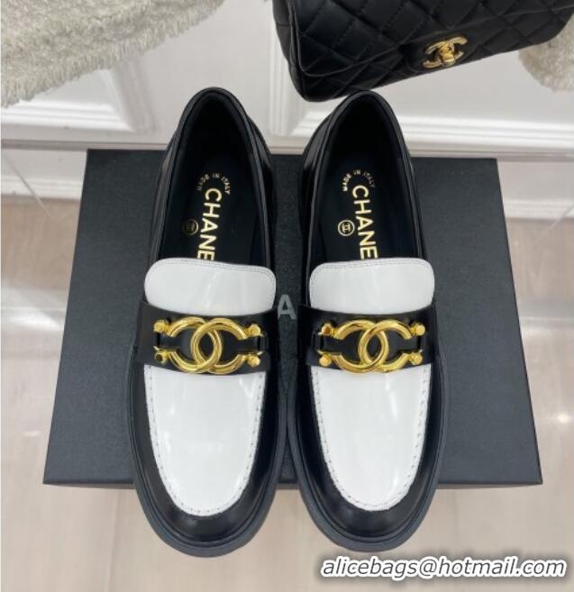 Low Price Chanel Shiny Calfskin Loafers with Metal CC White/Black 112842