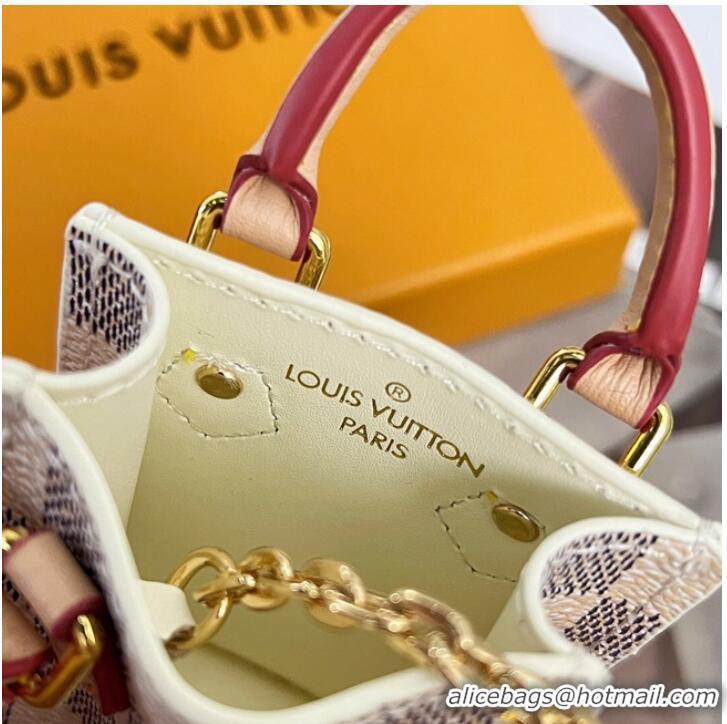 Well Crafted Louis Vuitton Pendants CE9379