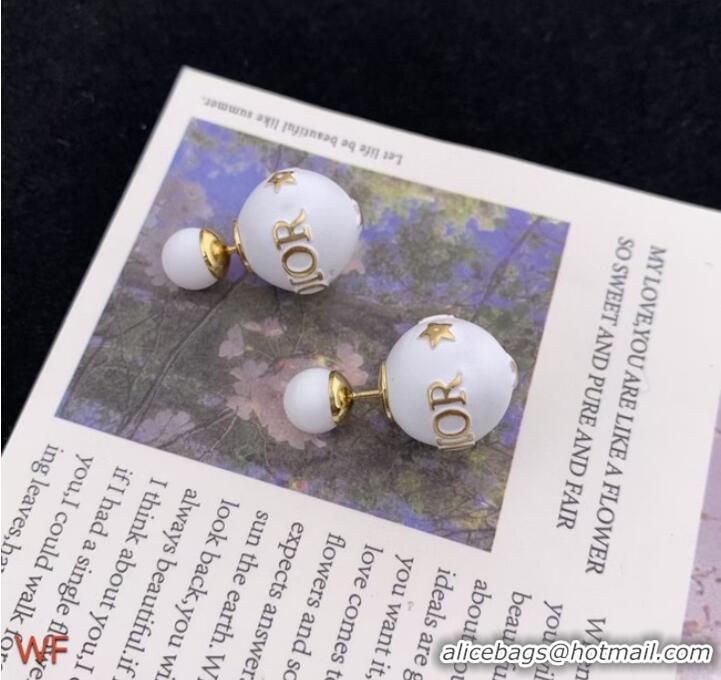 Market Sells Dior Earrings CE8796 White