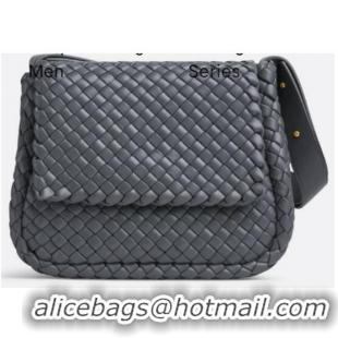 Shop Promotional Bottega Veneta Small padded intreccio leather shoulder bag 709418 Thunder