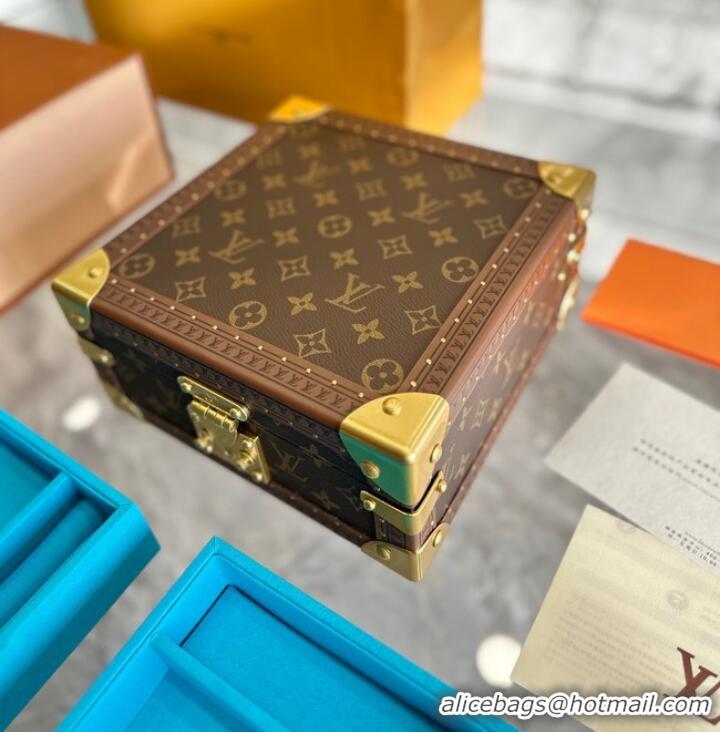 Famous Brand Louis Vuitton NICE JEWELRY CASE M44185 light blue