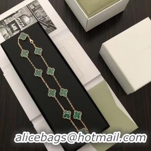 Sophisticated Van Cleef & Arpels Necklace VCA3235 Green