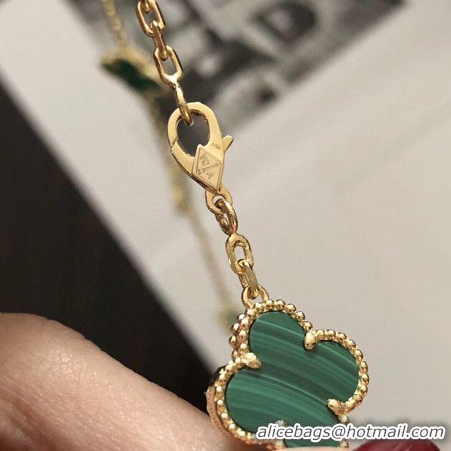 Sophisticated Van Cleef & Arpels Necklace VCA3235 Green