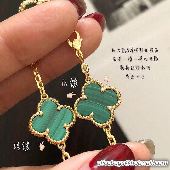 Sophisticated Van Cleef & Arpels Necklace VCA3235 Green