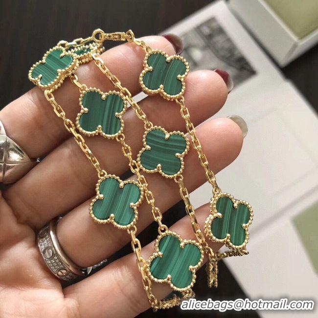 Sophisticated Van Cleef & Arpels Necklace VCA3235 Green