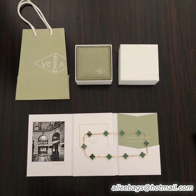 Sophisticated Van Cleef & Arpels Necklace VCA3235 Green