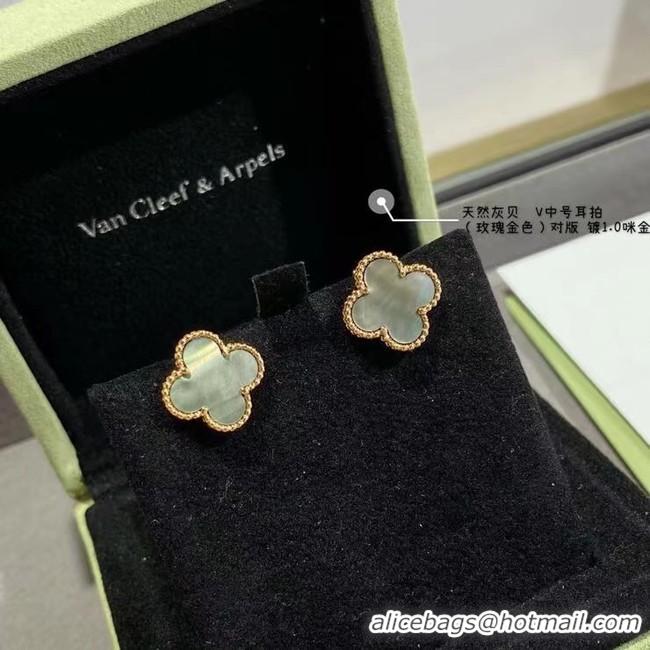 Good Product Van Cleef & Arpels Earrings CE7995