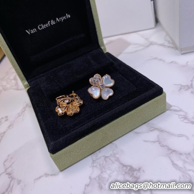 Discount Van Cleef & Arpels Earrings CE8389