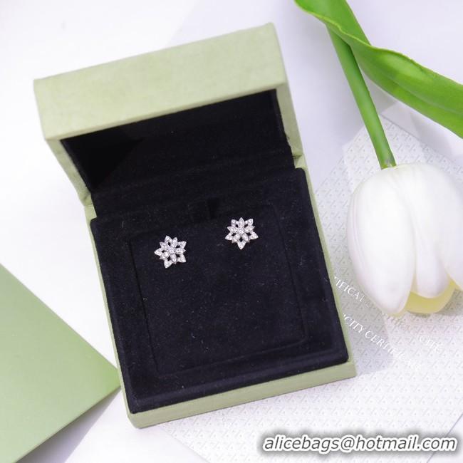 Generous Van Cleef & Arpels Earrings CE9085