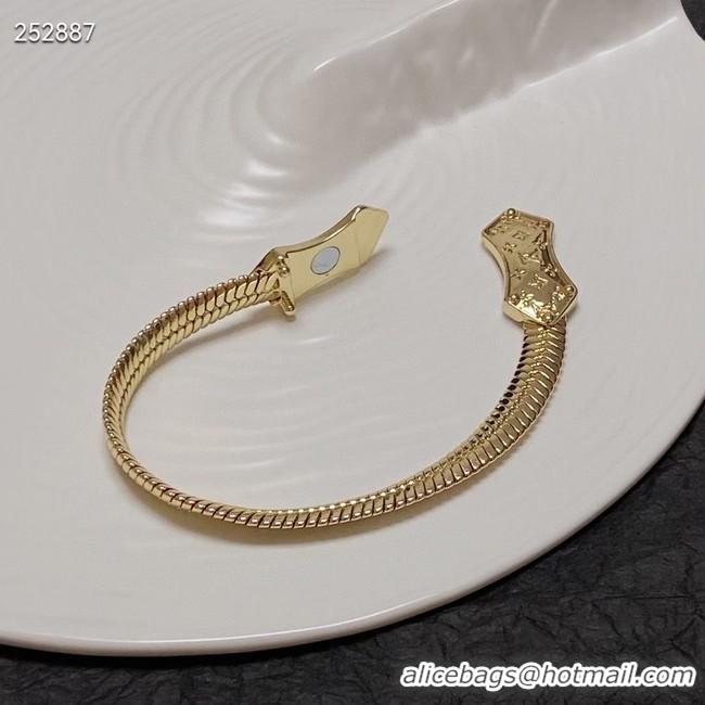 Pretty Style Louis Vuitton Bracelet CE8962