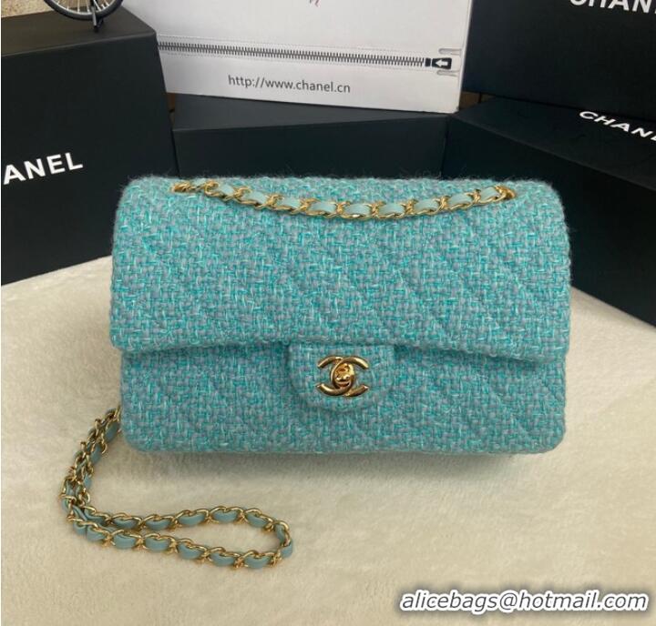 Famous Brand Chanel CLASSIC HANDBAG A01112-10