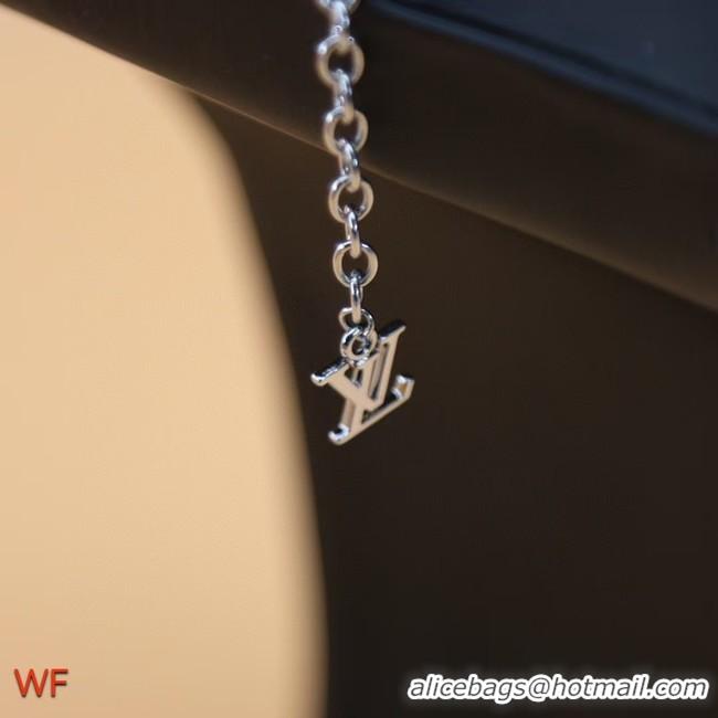 Best Grade Louis Vuitton Necklace CE9601