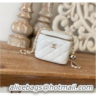 Trendy Design CHANEL SMALL VANITY WITH CHAIN Lambskin & Gold-Tone Metal 81241 White