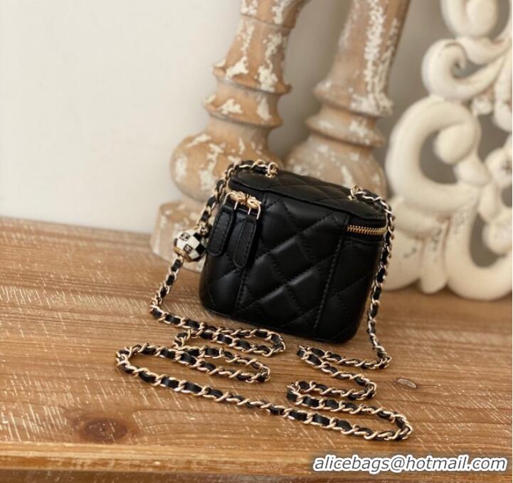 Traditional Specials CHANEL SMALL VANITY WITH CHAIN Lambskin & Gold-Tone Metal 81241 black