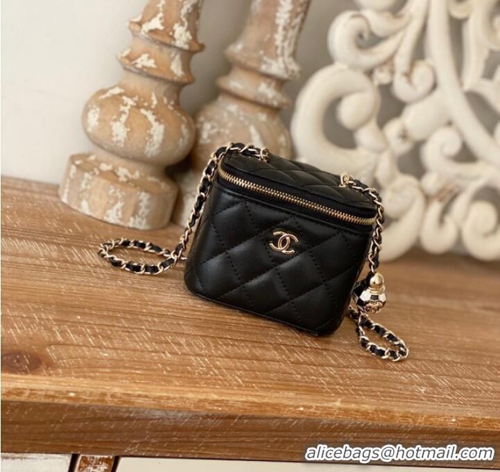 Traditional Specials CHANEL SMALL VANITY WITH CHAIN Lambskin & Gold-Tone Metal 81241 black