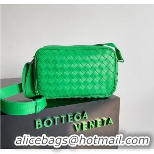 Promotional Bottega Veneta camera bag A66655 green