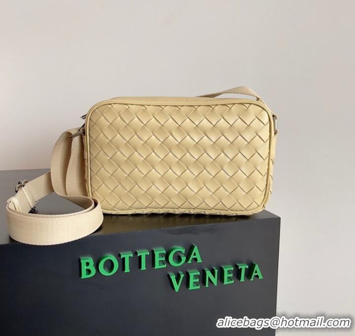 Shop Promotional Bottega Veneta camera bag A66655 apricot