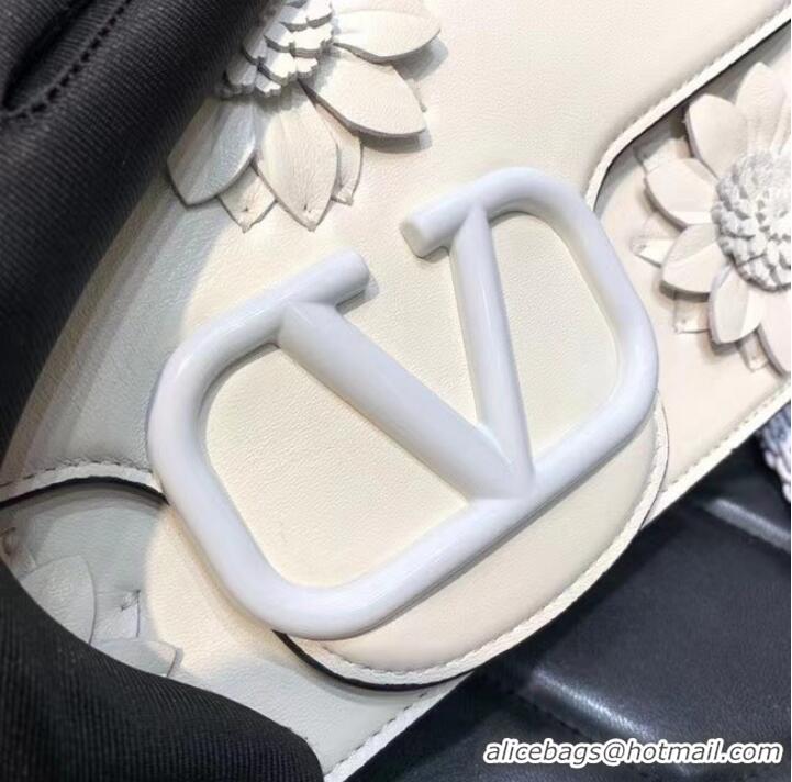 Good Product VALENTINO FLORAL TRIM LOCO BAG WB0K30P WHITE