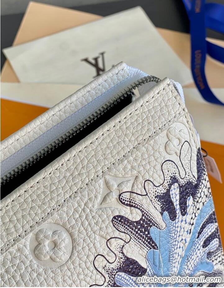 Promotional Louis Vuitton POCHETTE VOYAGE MM M21681 white