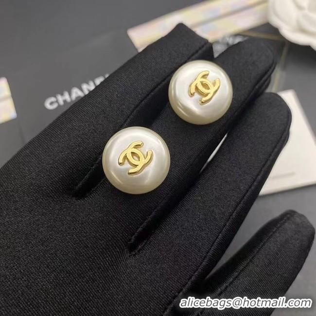 Stylish Chanel Earrings CE7822