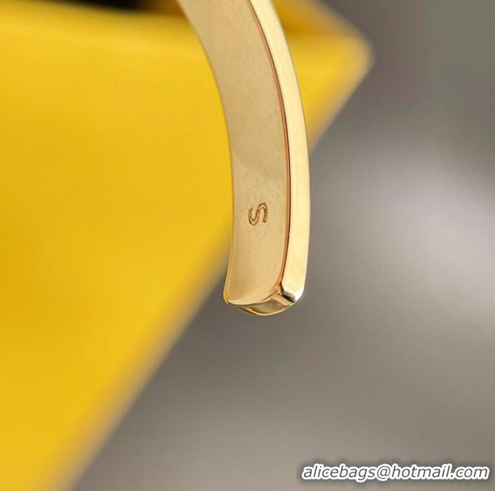 Buy Inexpensive Fendi Bracelet CE7761