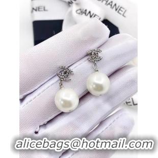 Stylish Chanel Earrings CE7998