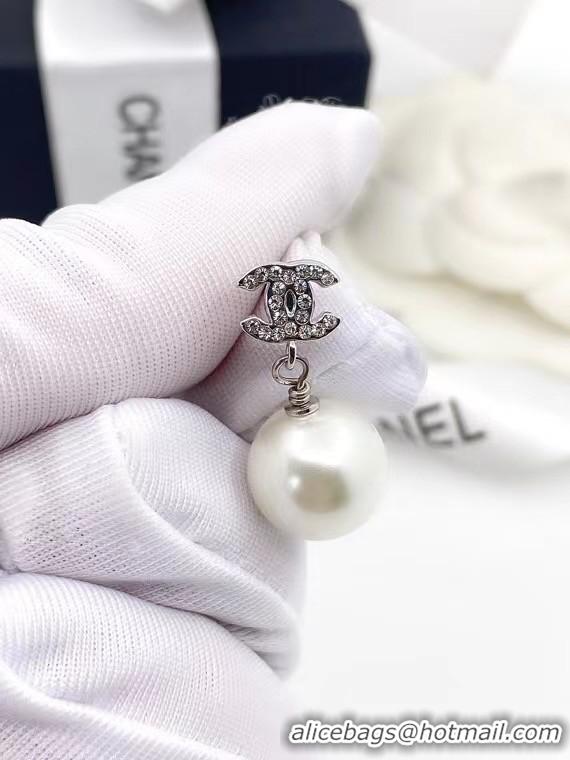 Stylish Chanel Earrings CE7998