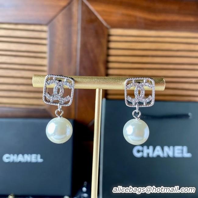 Luxury Chanel Earrings CE8025