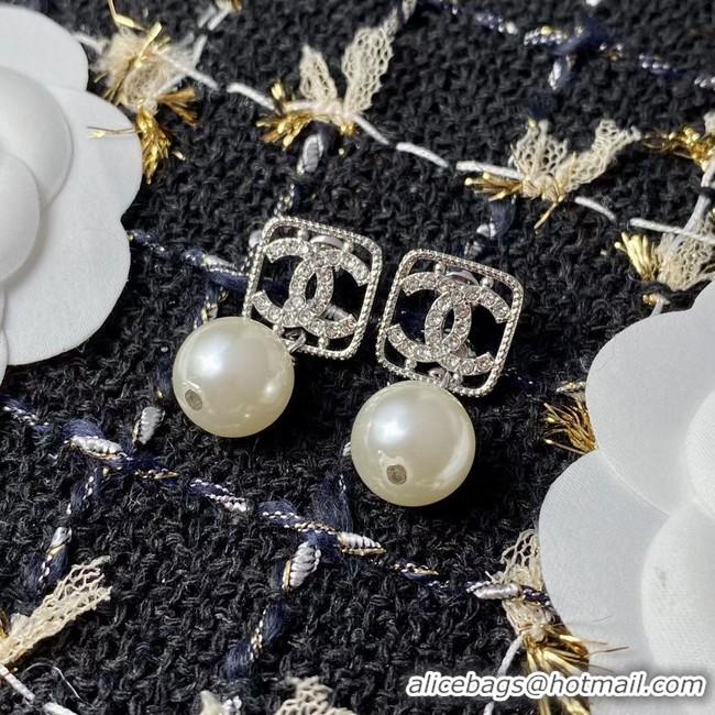 Luxury Chanel Earrings CE8025