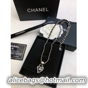 Sophisticated Chanel Necklace CE8037