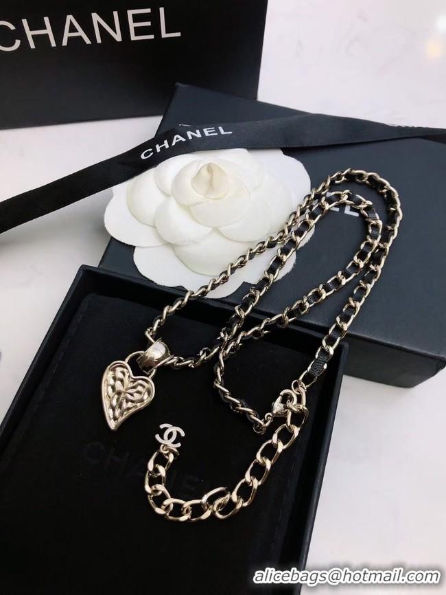 Sophisticated Chanel Necklace CE8037