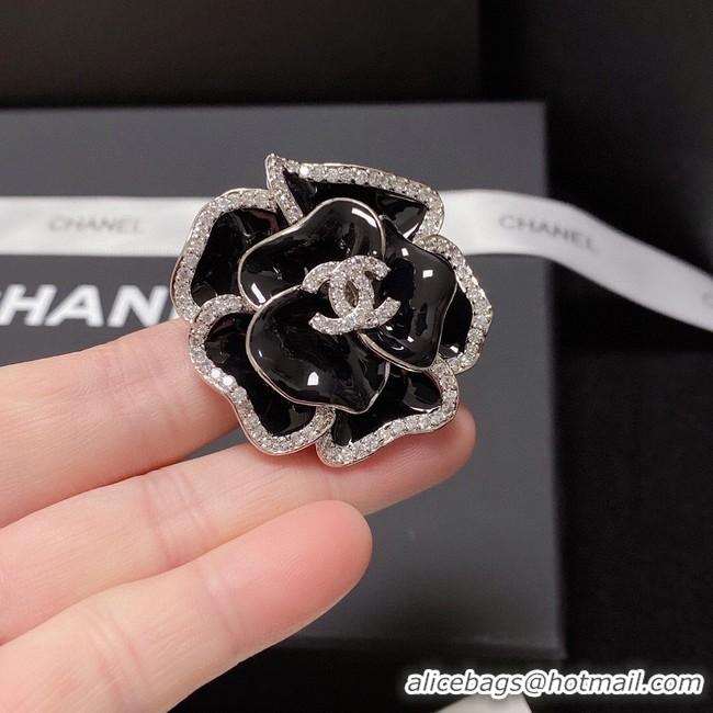 Luxurious Chanel Brooch CE8113