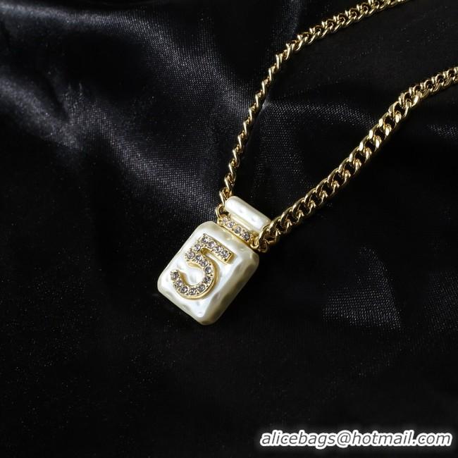 Best Grade Chanel Necklace CE8123