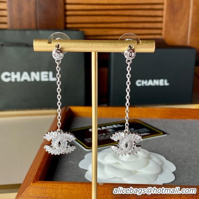 Luxurious Chanel Earrings CE8139