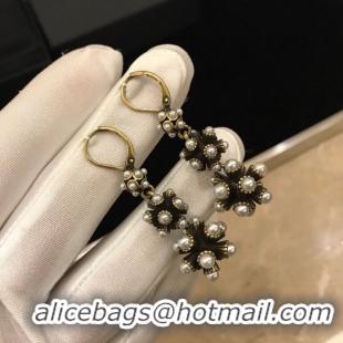 Luxurious Chanel Earrings CE8166