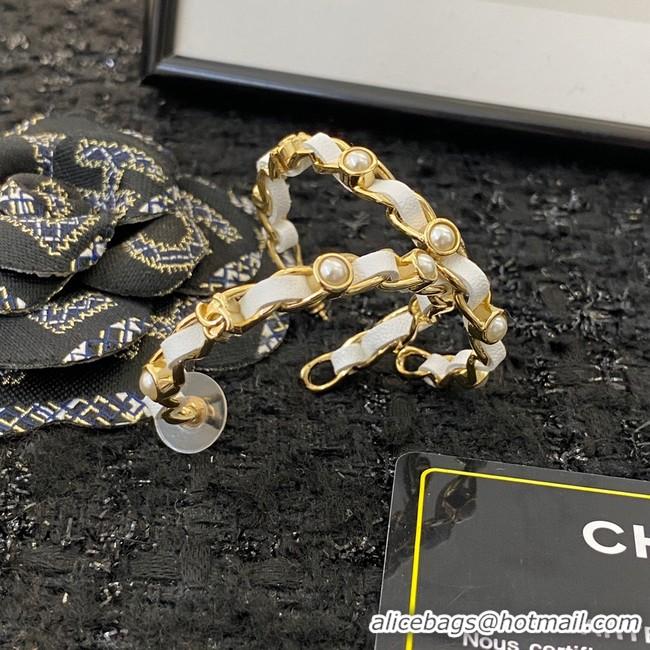 Sophisticated Chanel Earrings CE8181