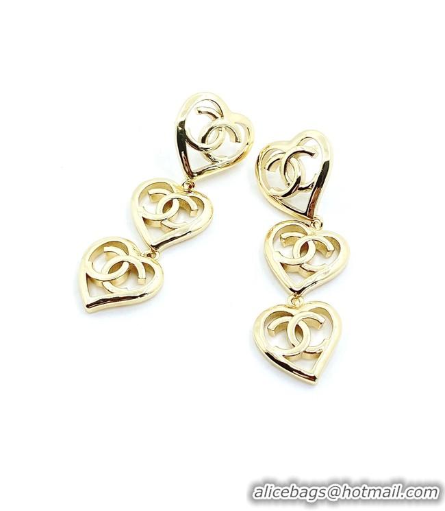 Sophisticated Chanel Earrings CE8336