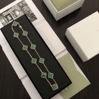 Sophisticated Van Cleef & Arpels Necklace VCA3235 Green