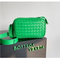 Promotional Bottega Veneta camera bag A66655 green