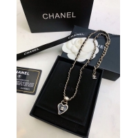 Sophisticated Chanel Necklace CE8037