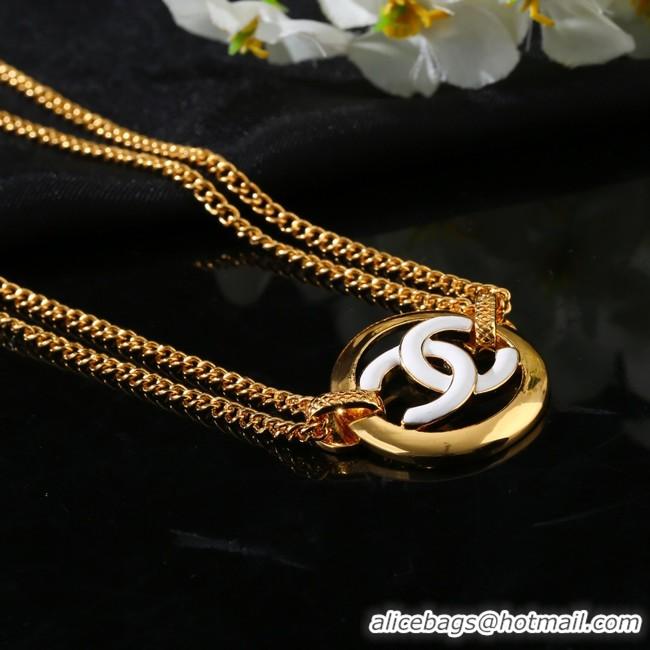 Luxurious Chanel Necklace CE8360