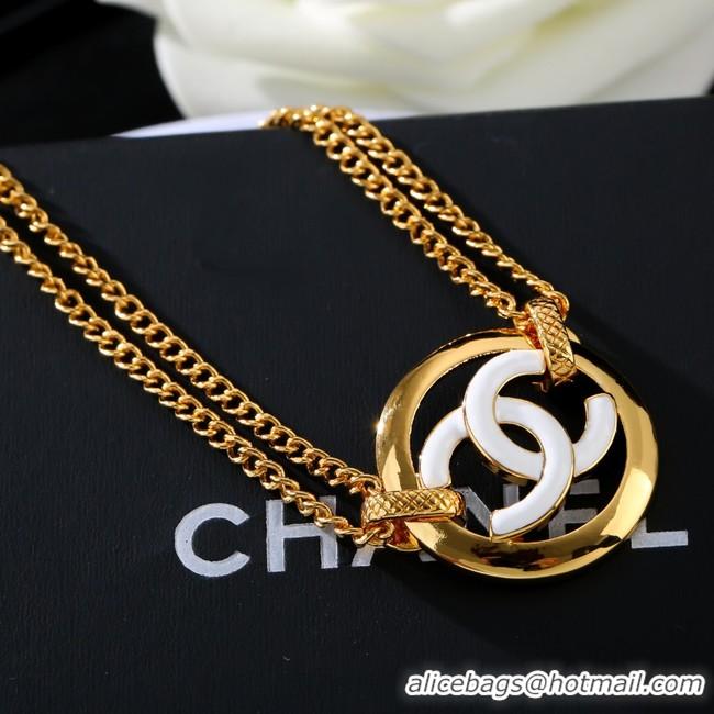 Luxurious Chanel Necklace CE8360